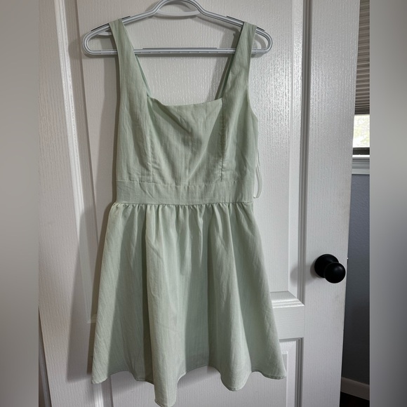 Blue Rain Light green Francesca’s dress - Picture 1 of 3